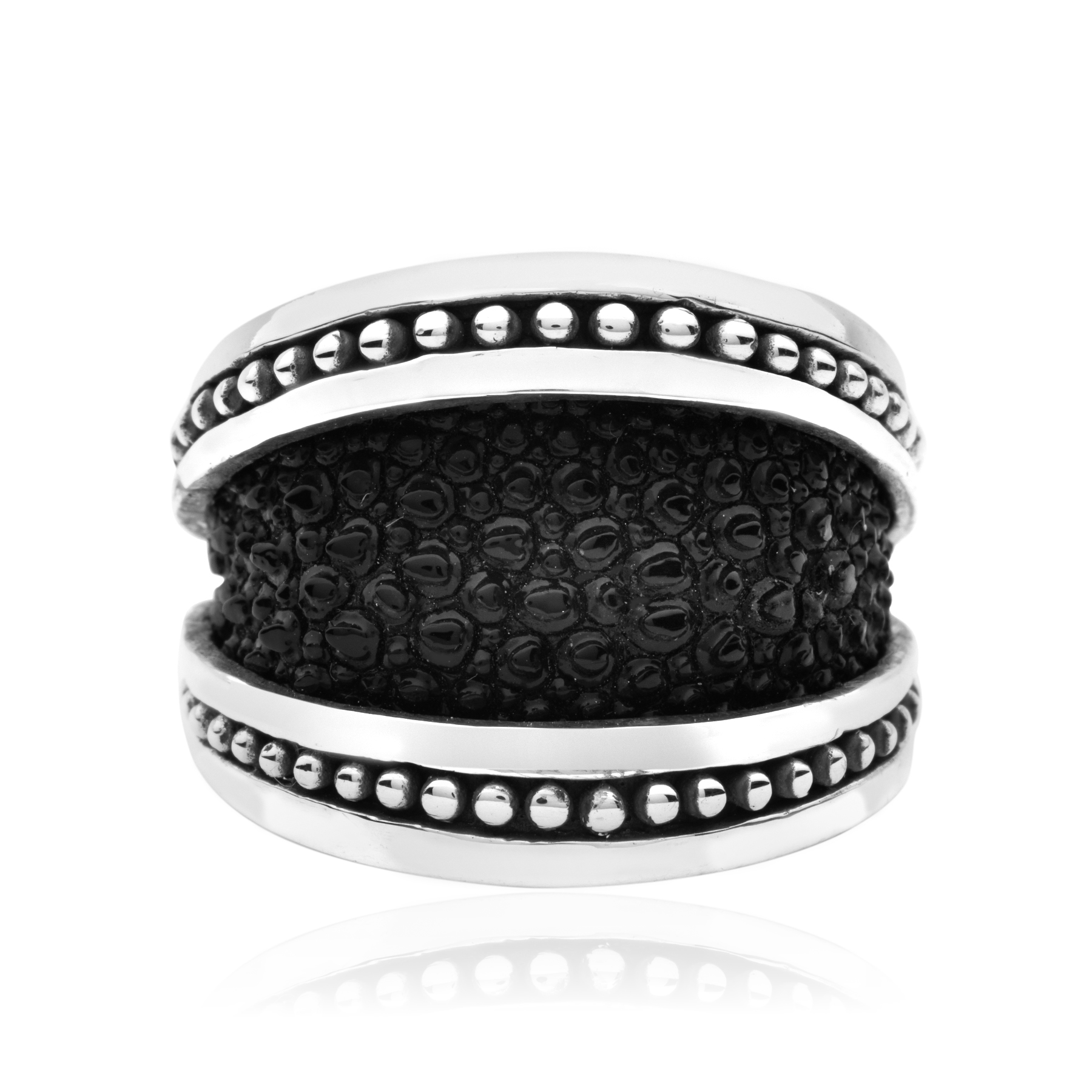 Solid silver ring with stingray leather